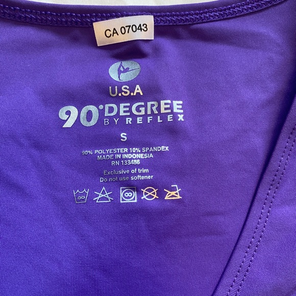 90 Degrees. Size S. NBW - Picture 2 of 2